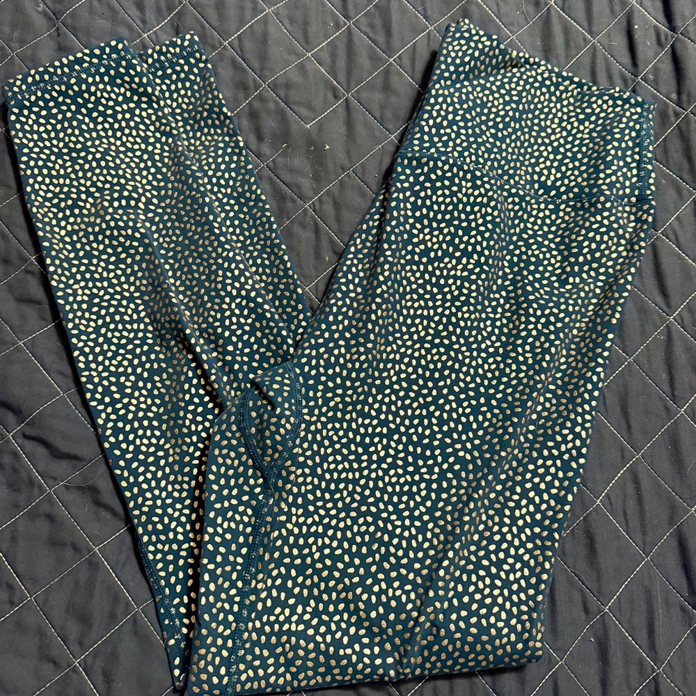 Buffbunny Rosa Leggings in teal with gold bossy print